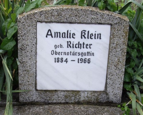 Richter Amalia 1884-1966 Grabstein